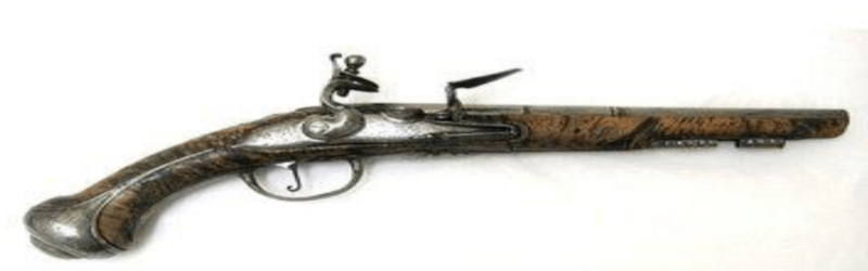 Pierre Monlong pistol